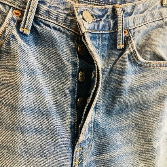 GRLFND SZ 28 Karolina Button Fly Distressed Raw Hem Light Wash Jeans - Picture 8 of 16